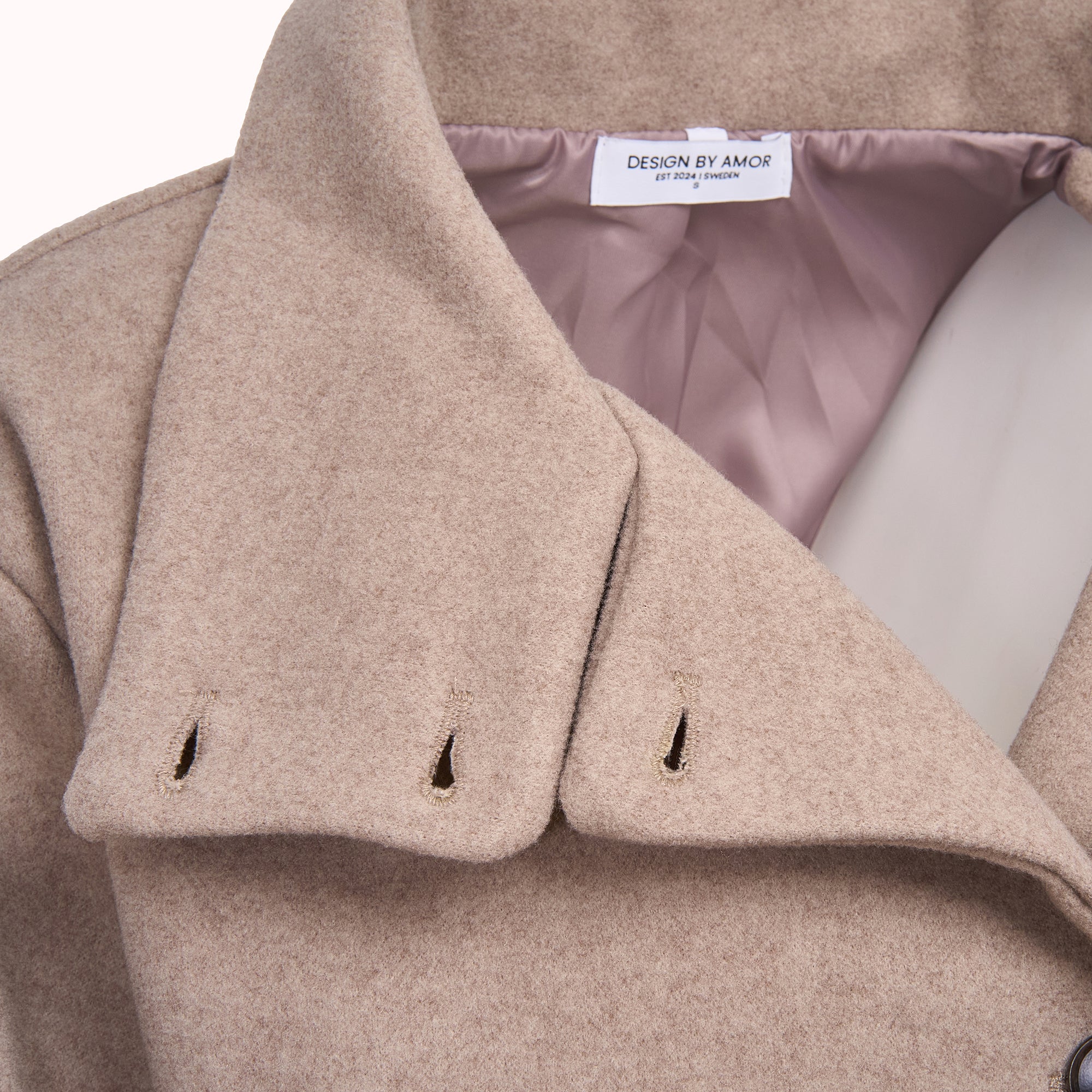 Amor button collar jacket – Hanna